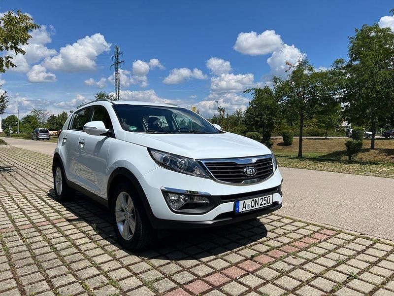 Weiß Gebraucht 2013 Kia Sportage SUV | 9.000 € (Fairer Preis) - Bild 1/4