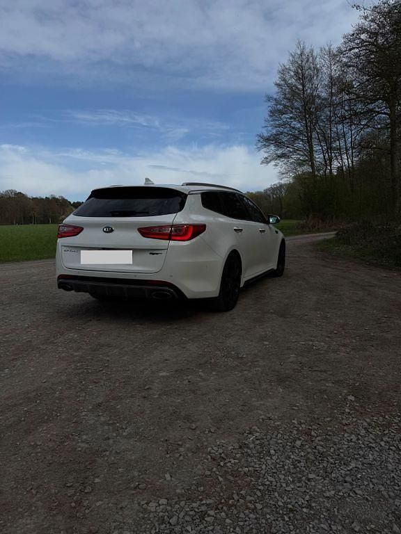 Gebraucht Kia Optima GT 245 PS (180 kW) 2018 Weiß Kombi