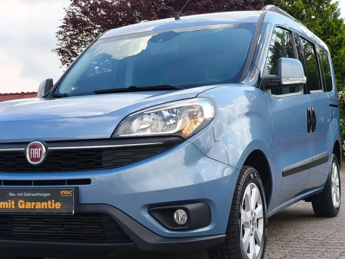 Gebraucht Fiat Doblò Lounge 120 PS (88 kW) 2017 Esterno (canalgrande blau) Van / Kleinbus