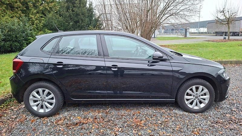 Schwarz Gebraucht 2021 VW Polo Highline Kleinwagen | 11.999 € (Superpreis) - Bild 1/4