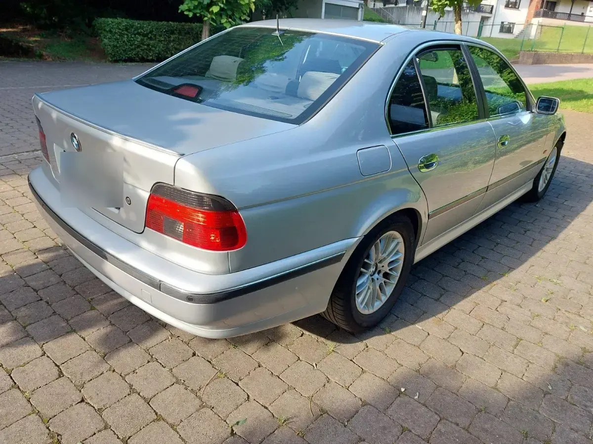 Gebraucht BMW 520 150 PS (110 kW) 2000 Silber Limousine