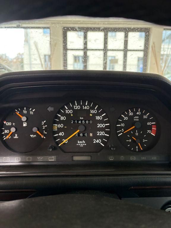 Gebraucht Mercedes E220 Edition 150 PS (110 kW) 1996 Schwarz Cabrio