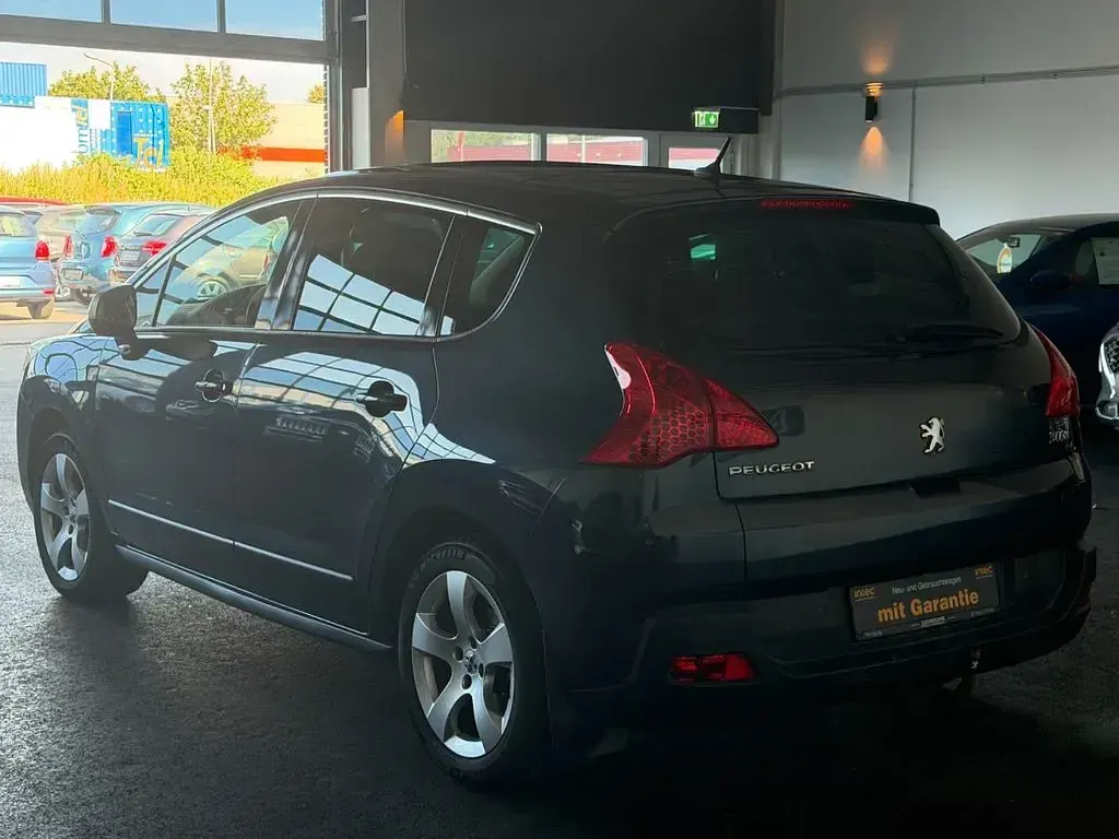 Gebraucht Peugeot 3008 Active 150 PS (110 kW) 2013 Blau Kombi