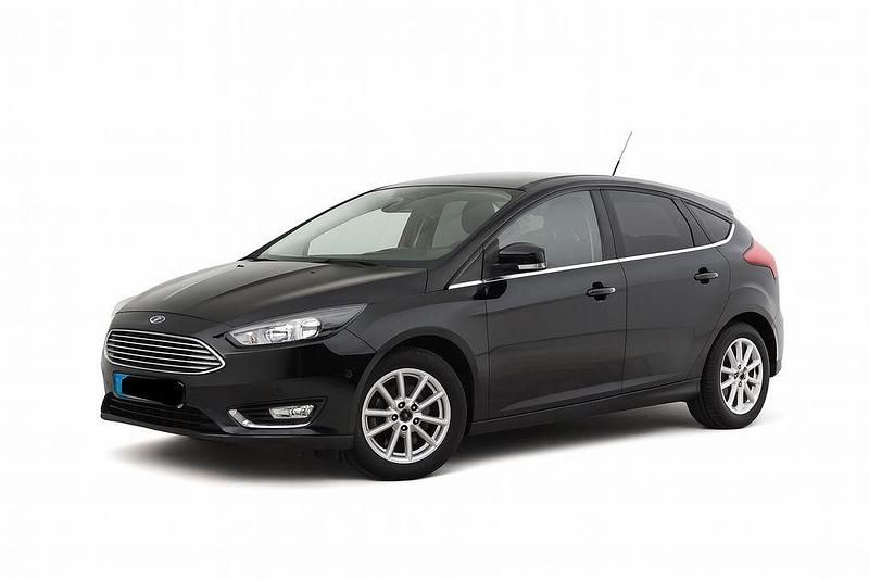Schwarz Gebraucht 2016 Ford Focus ST-Line Limousine | 7.490 € (Superpreis) - Bild 1/4