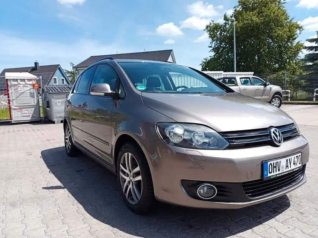 Gebraucht VW Golf Plus Comfortline 122 PS (89 kW) 2009 Braun Van / Kleinbus