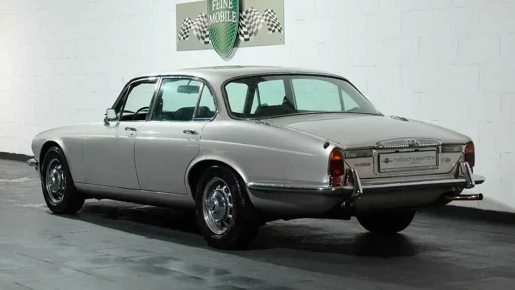 Gebraucht Jaguar XJ6 Sovereign 169 PS (124 kW) 1977 Silber Limousine