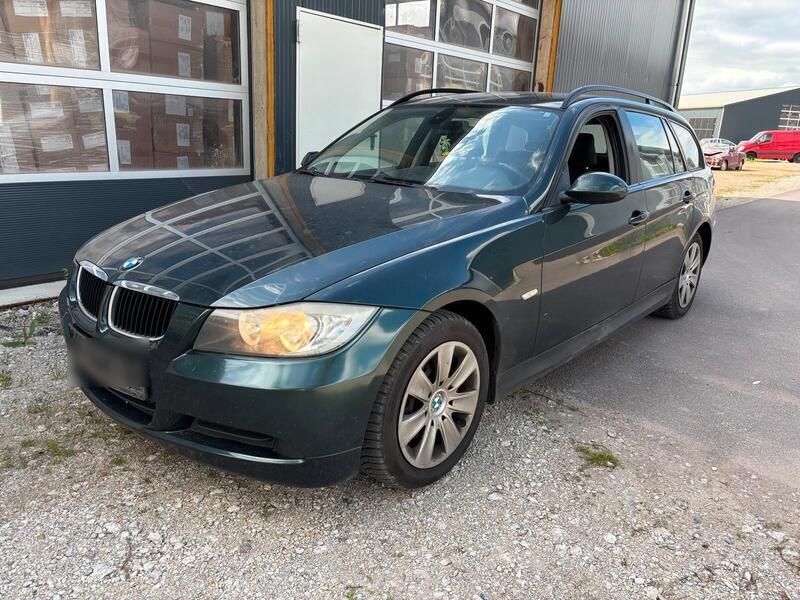 Grün Gebraucht 2008 BMW 318 Kombi | 2.200 € (Superpreis) - Bild 1/4