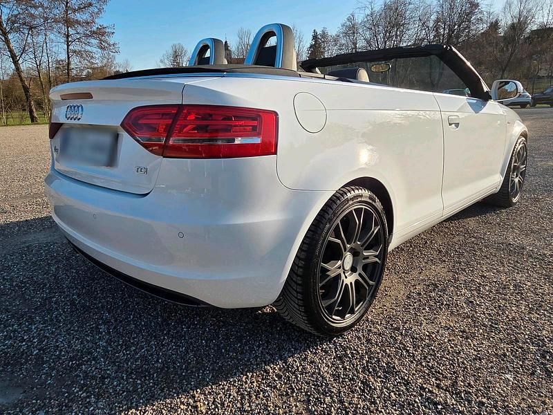 Gebraucht Audi A3 Cabriolet S-Line 140 PS (102 kW) 2012 Weiß Cabrio