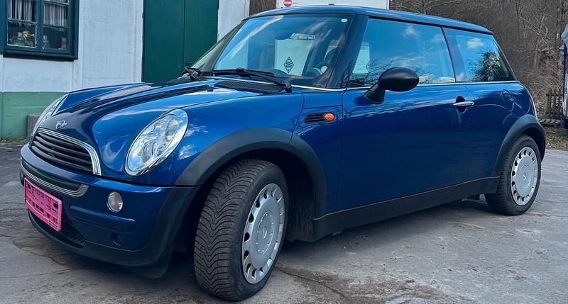 Gebraucht Mini ONE 90 PS (66 kW) 2002 Blau Kleinwagen