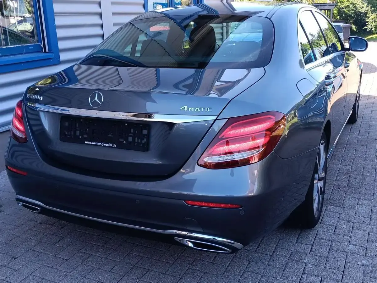 Gebraucht Mercedes E400 340 PS (250 kW) 2019 Selenitgrau  metalliclack Limousine