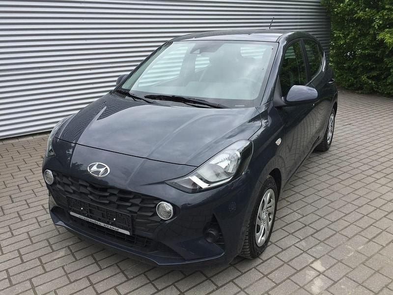 Grau Gebraucht 2023 Hyundai i10 Select Kleinwagen | 12.990 € (Guter Preis) - Bild 1/3