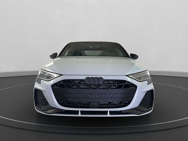 Gebraucht Audi A3 S-Line 150 PS (110 kW) 2024 Gletscherweiss (weiss) Limousine