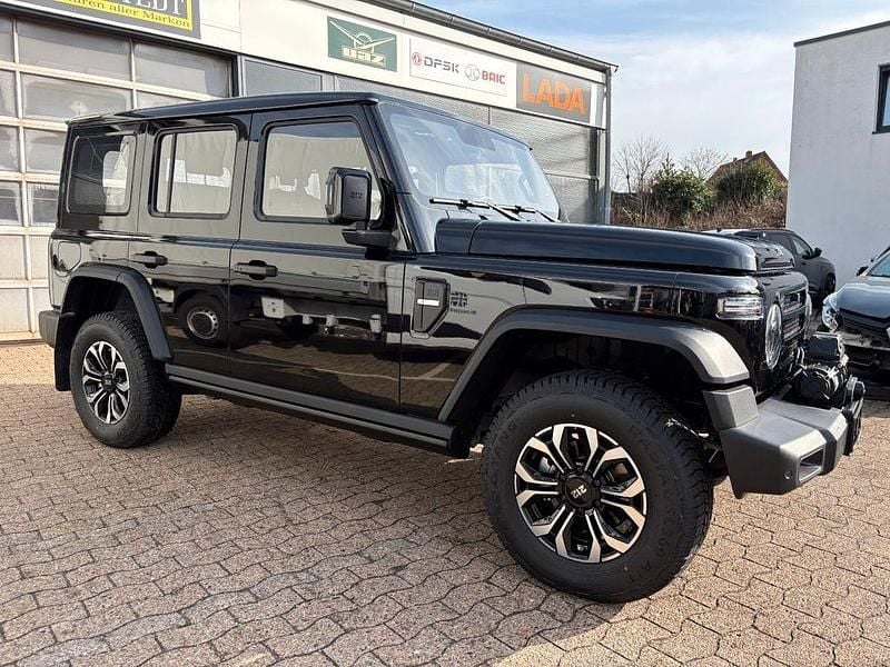 Neu BAW 212 166 PS (122 kW) 2025 Grau SUV