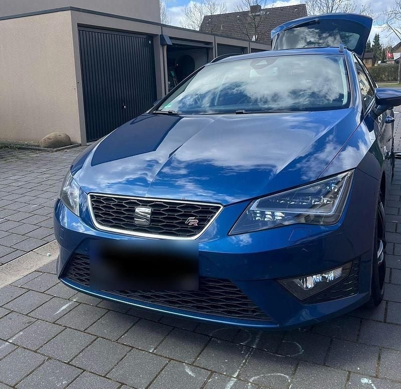 Usado Seat Leon ST FR 179 HP (131 kW) 2015 Azul Carrinha