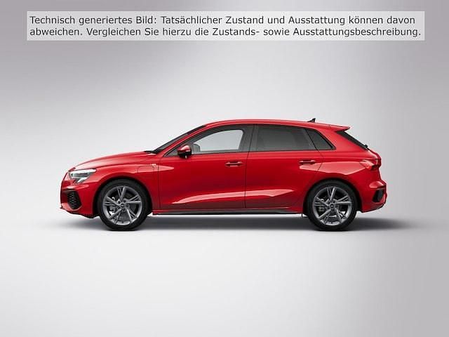 Gebraucht Audi A3 Sportback e-tron Ambiente 204 PS (150 kW) 2022 Tangorot metallic (metallic) Kleinwagen