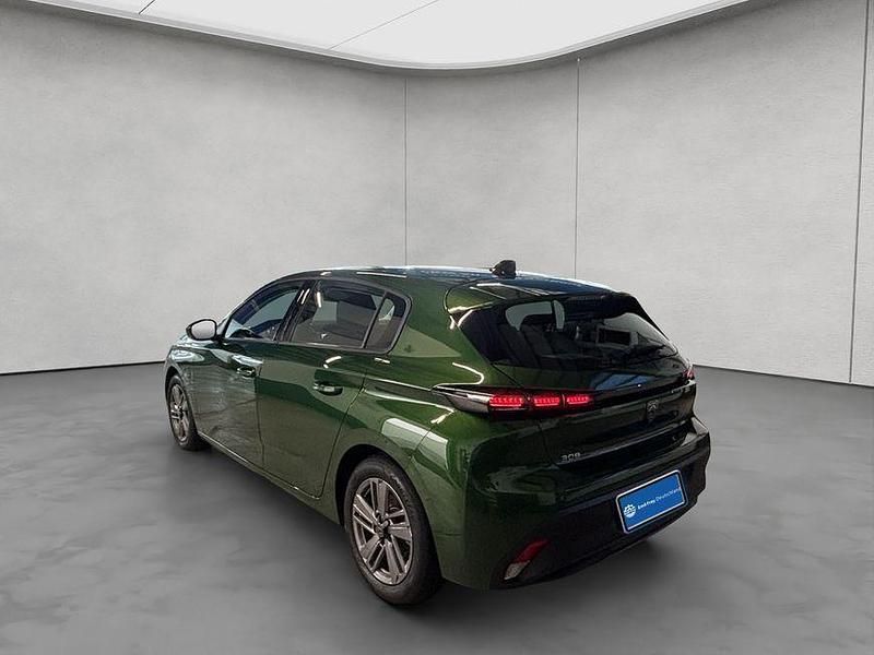 Gebraucht Peugeot 308 Active 131 PS (96 kW) 2023 Grün Limousine