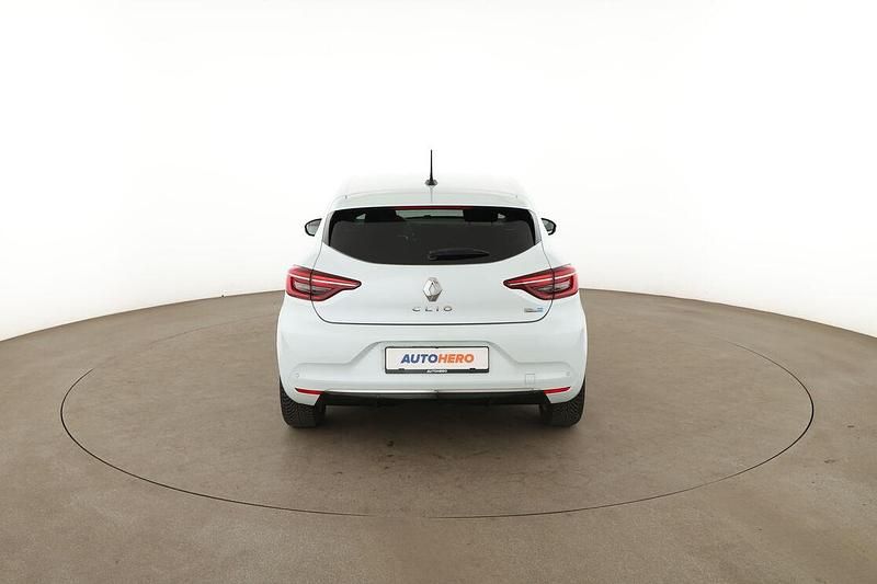 Second-hand Renault Clio V Experience 140 CP (102 kW) 2020 Alb Berlinǎ