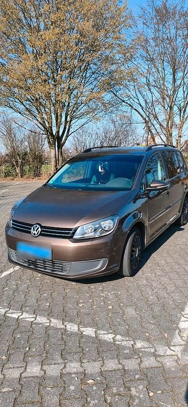 Gebraucht VW Touran 105 PS (77 kW) 2012 Braun Van / Kleinbus