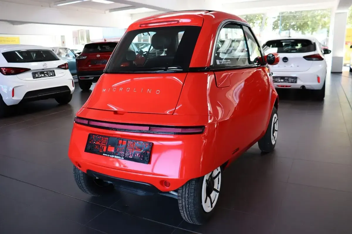 Gebraucht Micro Microlino 13 kW (18 PS) 2024 Rot Kleinwagen