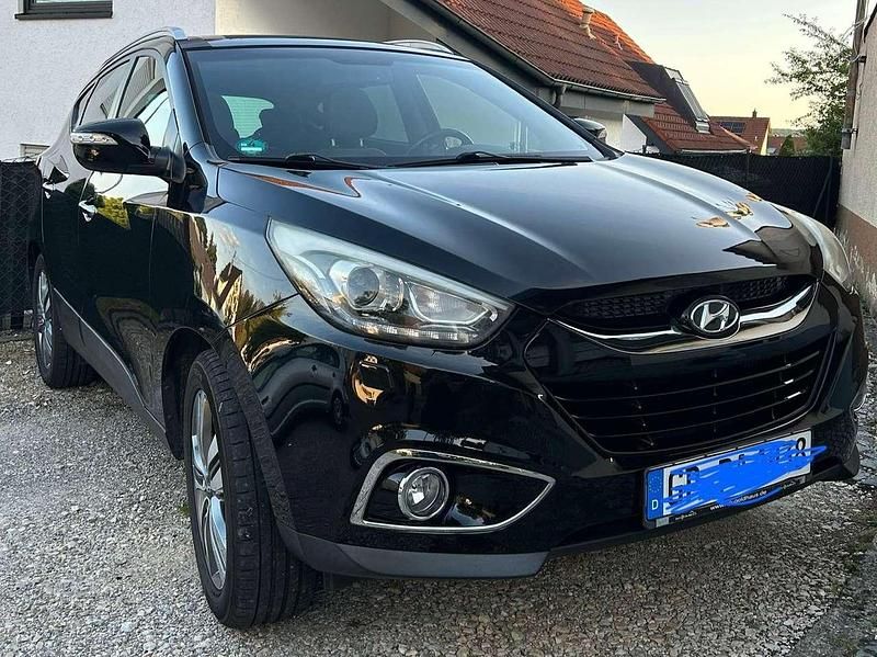 Schwarz Gebraucht 2015 Hyundai ix35 Style SUV | 12.650 € (Etwas zu teuer) - Bild 1/4