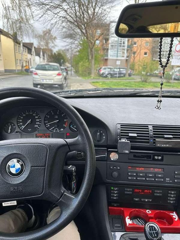 Gebraucht BMW 520 150 PS (110 kW) 1997 Grau Limousine