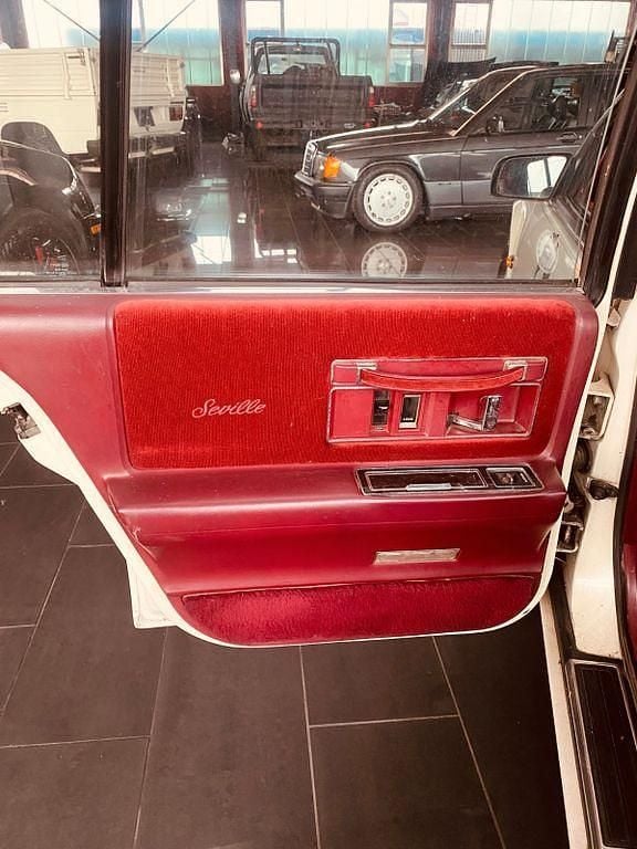 Gebraucht Cadillac Seville STS 184 PS (135 kW) 1990 Weiß Limousine