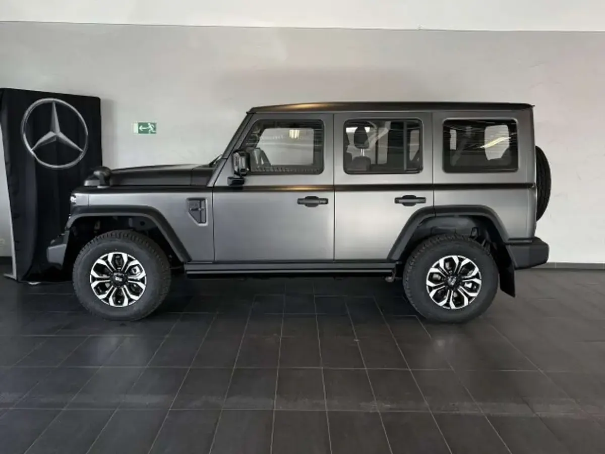 Neu BAW 212 166 PS (122 kW) 2026 Matt grau SUV