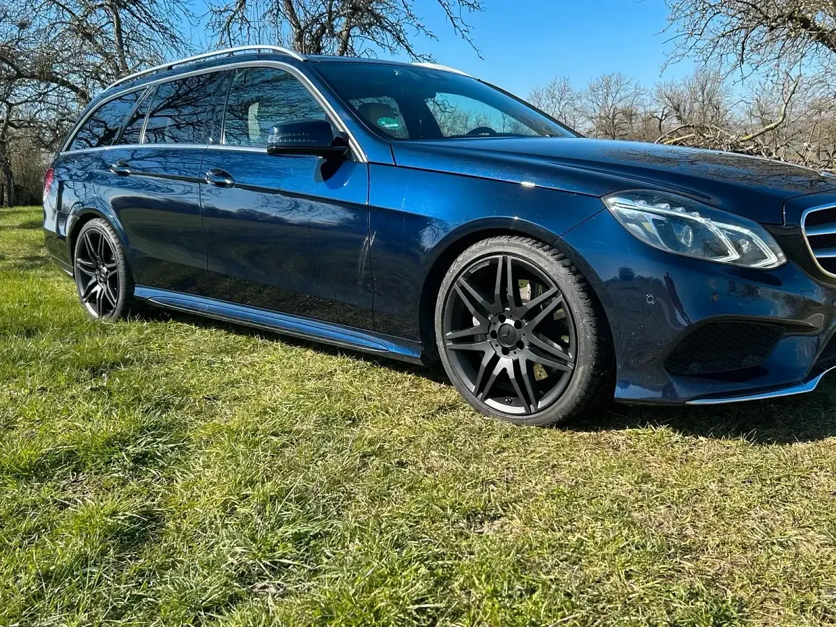 Gebraucht Mercedes E350 Avantgarde 252 PS (185 kW) 2014 Blau Kombi