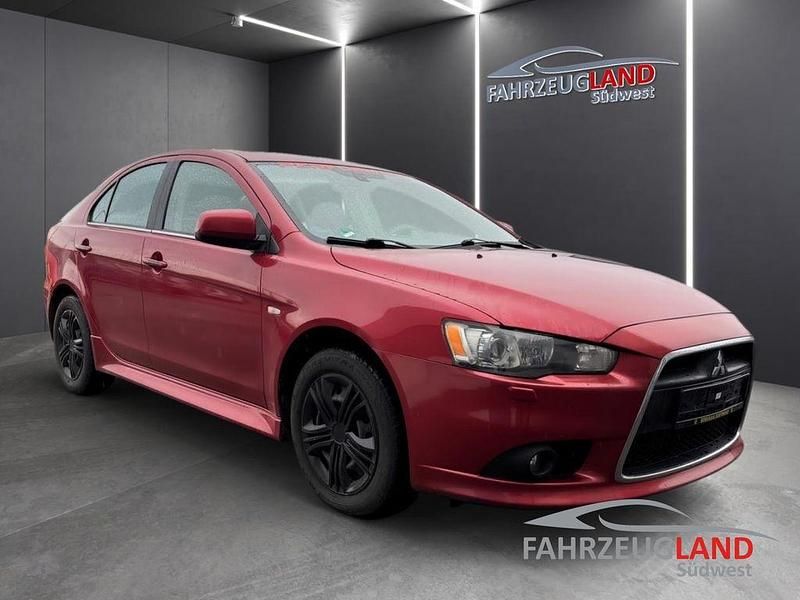Gebraucht Mitsubishi Lancer Sportback 150 PS (110 kW) 2014 Rot Limousine