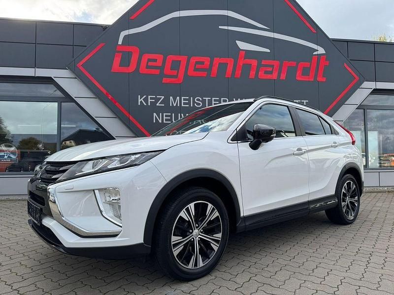 Weiß Gebraucht 2020 Mitsubishi Eclipse Cross Active SUV | 18.990 € (Etwas zu teuer) - Bild 1/4