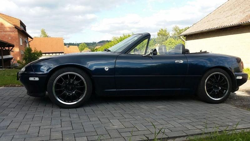 Gebraucht Mazda MX5 135 PS (99 kW) 1997 Blau Cabrio