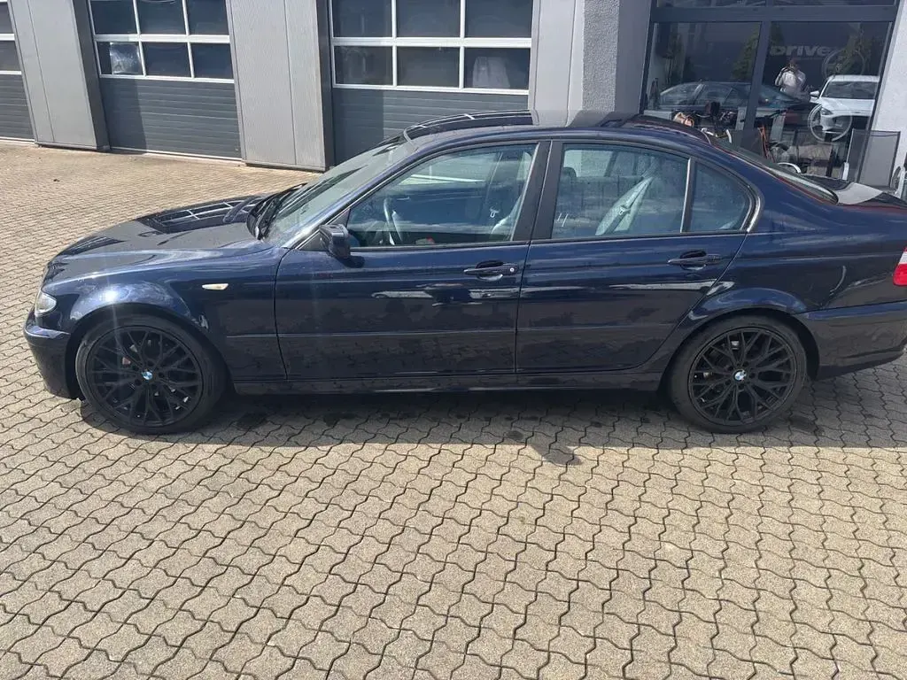 Gebraucht BMW 318 Performance 143 PS (105 kW) 2004 Blau Limousine