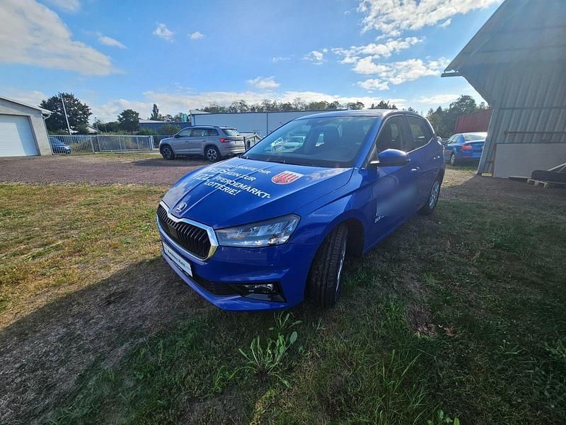 Blau Neu 2025 Skoda Fabia Kleinwagen | 16.900 € (Guter Preis) - Bild 1/4