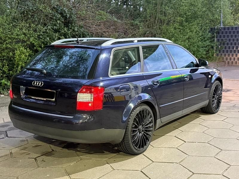 Second-hand Audi A4 2002 Albastru Break