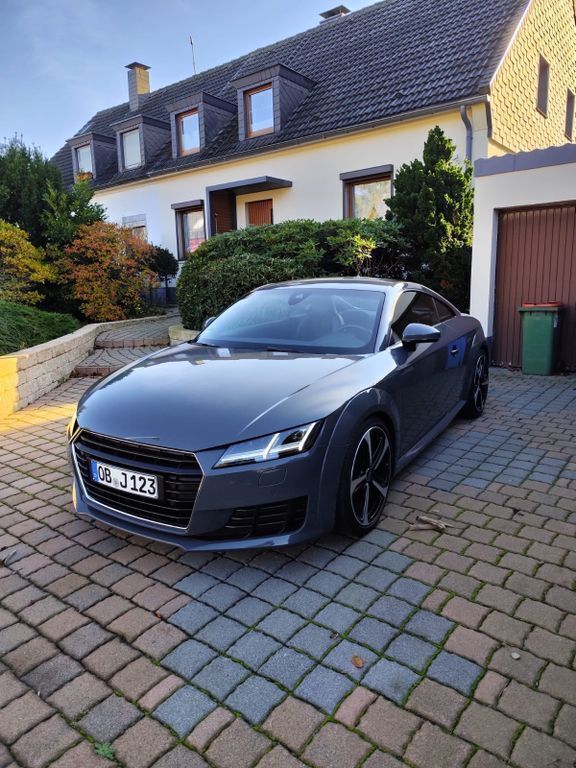 Grau Gebraucht 2015 Audi TT Ambiente Coupé | 19.900 € (Superpreis) - Bild 1/4