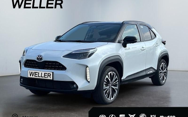 Weiß Gebraucht 2025 Toyota Yaris Cross Plus SUV | 29.880 € (Etwas zu teuer) - Bild 1/3