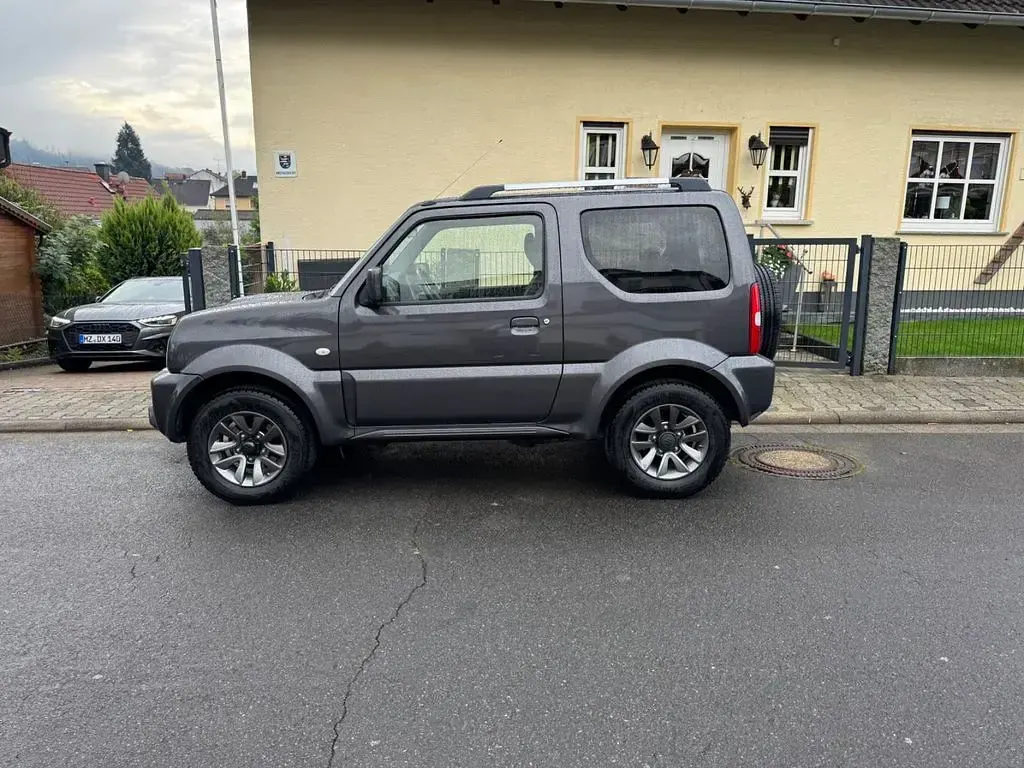 Gebraucht Suzuki Jimny Style 84 PS (61 kW) 2016 Grau SUV