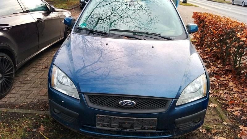 Gebraucht Ford Focus 101 PS (74 kW) 2006 Blau Kleinwagen