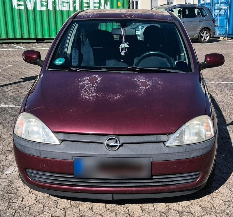 Używany Opel Corsa 75 KM (55 kW) 2002 Czerwony Hatchback