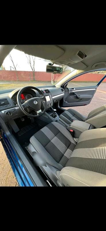 Gebraucht VW Golf VI United 80 PS (58 kW) 2008 Blau Kleinwagen