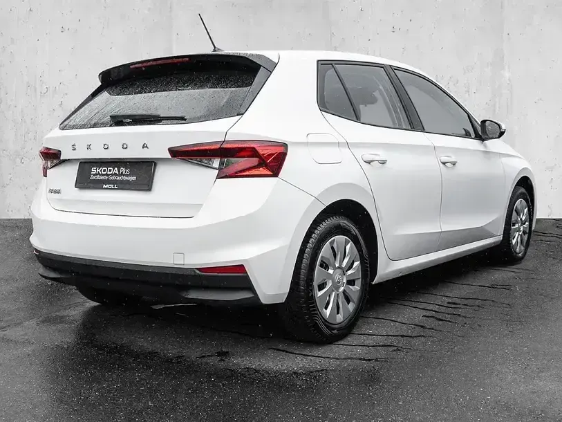 Gebraucht Skoda Fabia Active 80 PS (58 kW) 2023 Candyweiß Kleinwagen