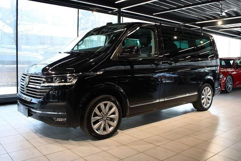 Second-hand VW Multivan 199 CP (146 kW) 2021 Negru Monovolum