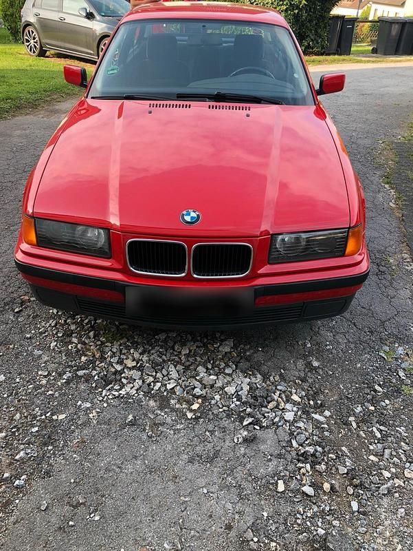 Gebraucht BMW 316 102 PS (75 kW) 1993 Rot Coupé