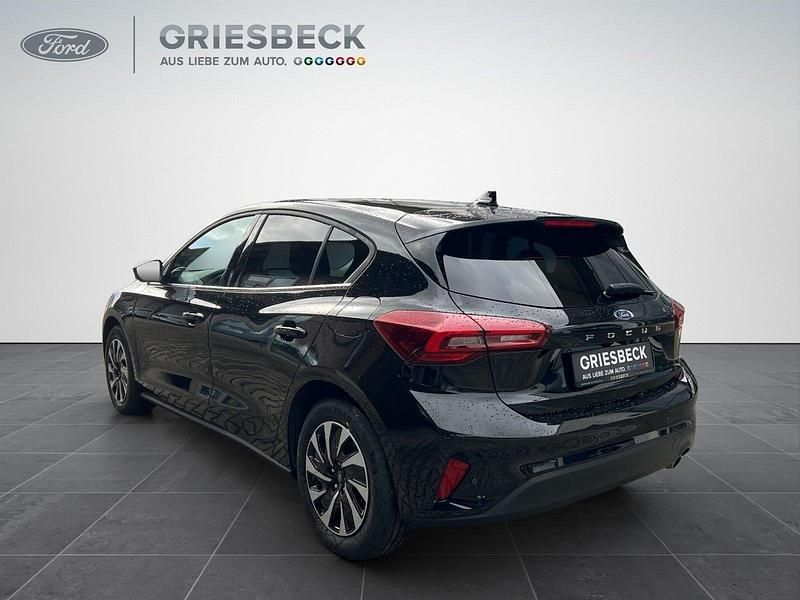 Neu Ford Focus 155 PS (114 kW) 2025 Agate blackmetallic Limousine
