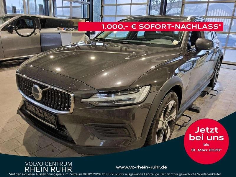 Gebraucht Volvo V60 CC Plus 196 PS (144 kW) 2024 Grau Kombi