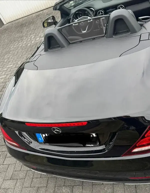 Gebraucht Mercedes SLC180 156 PS (114 kW) 2017 Schwarz Cabrio