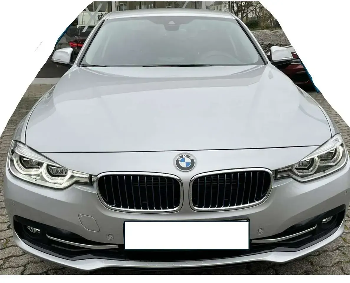 Gebraucht BMW 330e iPerformance 252 PS (185 kW) 2017 Silber Limousine