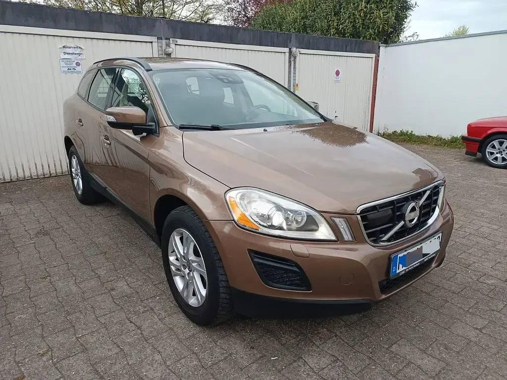 Używany Volvo XC60 241 KM (177 kW) 2013 Brązowy SUV