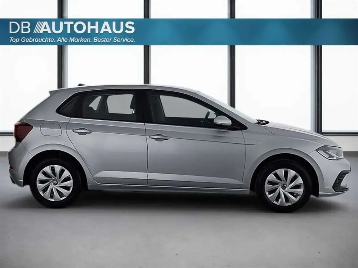 Gebraucht VW Polo Life 95 PS (69 kW) 2024 Silber Kleinwagen