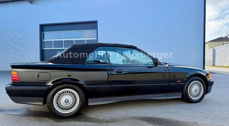 Schwarz Gebraucht 1994 BMW 325 Cabriolet Sport Line Cabrio | 23.800 € - Bild 1/4